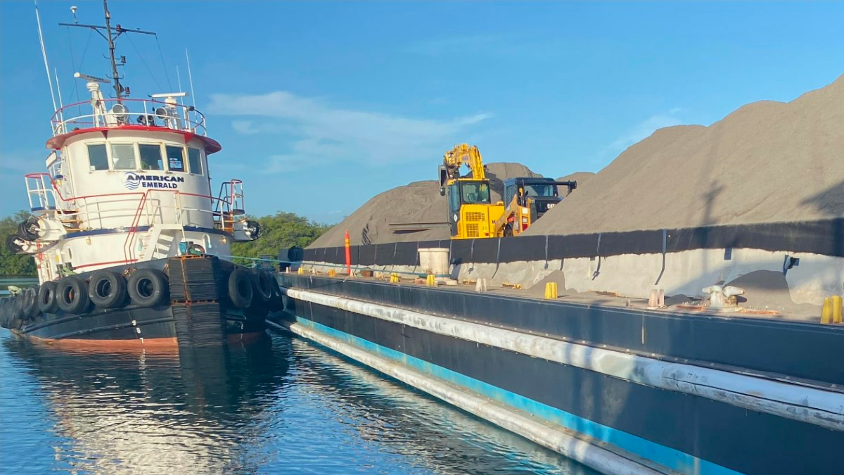 AMC-200-Barge-in-Honolulu-HI