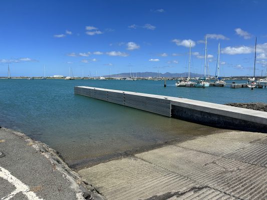 Aluminum Loading Dock construction and installation in Honolulu Hawaii by American Marine Corporation